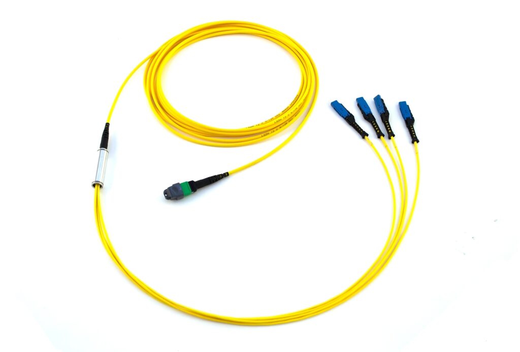MDC 08-fiber Duralino fanout