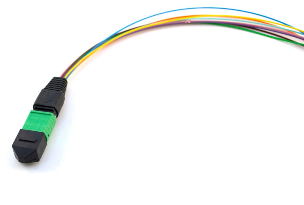 1x12f MTP – 04x MDC 900um 08-fiber direct split