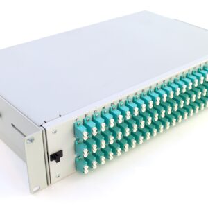 LC 2U patch panel - plne naložený