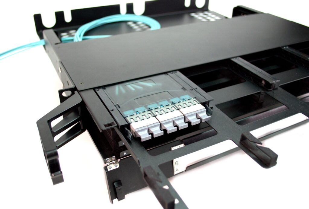 VERTEX 6x MTP patching module