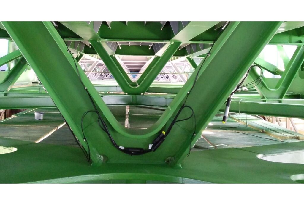 WPA-01 Dyneema vystužený patchcord s 2x FC-APC a 2x WCP-01 - Bridge-monitoring-Bratislava (2)